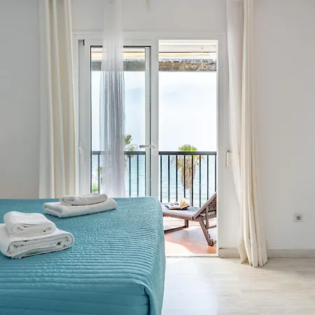 Sea Front House Micaela I Appartement Marbellac