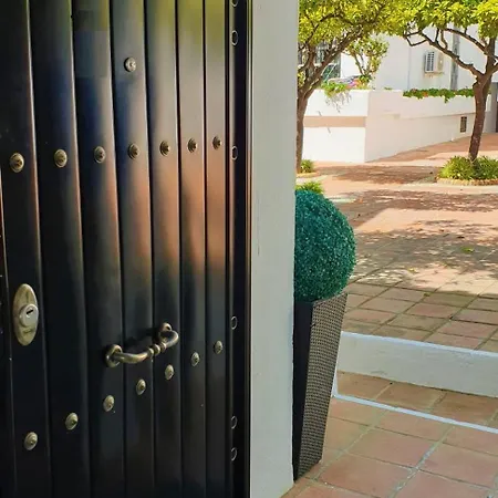 Sea Front House Micaela I * Marbellac