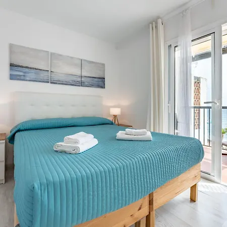 Sea Front House Micaela I Μαρμπέλλα