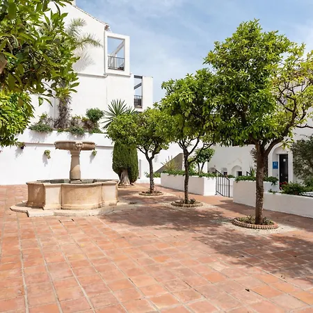 Sea Front House Micaela I Μαρμπέλλα